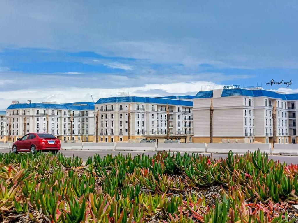 مشروع الحي اللاتيني مدينة العلمين سيتي إيدج